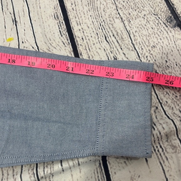 Levi's Men's Blue Button-Down Shirt - Picture 7 of 10